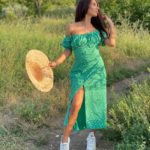 Купити зелене жіноче плаття міді з відкритими плечима (розмір 42-52) дешево