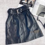 Заказать черную женскую кожаную юбку с двойным ремнем онлайн