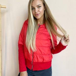 Купити жіночу червону коротку куртку з дов'язом в Україні