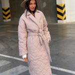 Купити за низькими цінами жіноче стьобане пальто з поясом (розмір 42-52) беж