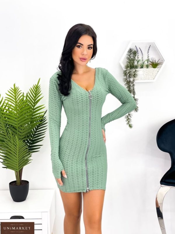 Купить по скидке оливковое трикотажное структурное платье со змейкой (размер 42-48) для женщин