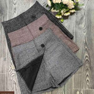 Купить онлайн серую, черную юбку-шорты из твида с пуговицами для женщин