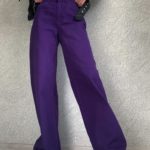 Купити по знижці джинси фіолетові труби на гудзику для жінок