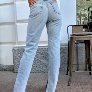 Замовити на розпродажі жіночі джинси прямого крою на високій талії блакитні