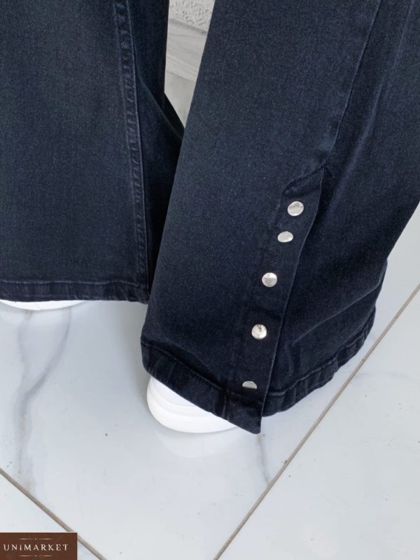 Придбати недорого жіночі джинси труби з кнопками чорні