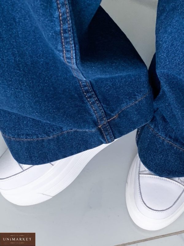 Купити сині жіночі джинси кльош від стегна з накладними кишенями в інтернеті