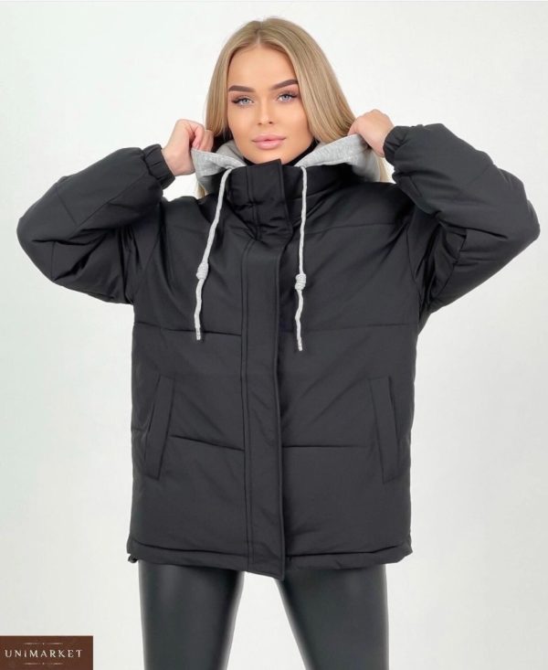 Замовити чорного кольору жіночу зимову куртку з капюшоном (розмір 44-48) по знижці