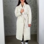 Купить стеганное утепленное пальто (размер 42-48) белое онлайн для женщин