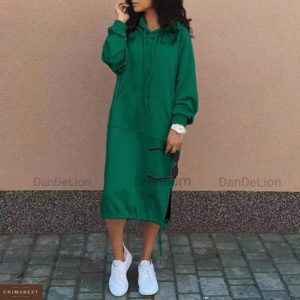 Заказать онлайн женское платье миди на флисе с капюшоном (размер 42-56) цвета трава