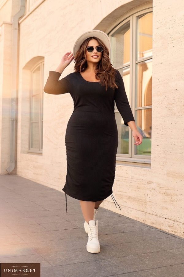 Купить онлайн женское трикотажное платье с драпировкой (размер 42-56) черного цвета