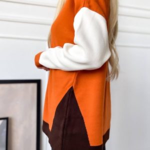 Заказать на осень женский удлинённый свитер-гольф оранжевый
