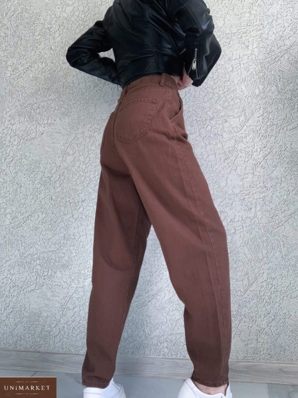 Придбати по знижці вільні джинси слоучі для жінок коричневого кольору