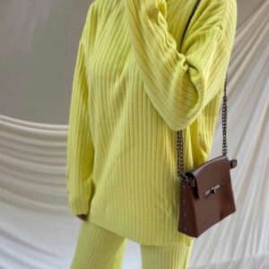 Купити жовтий жіночий прогулянковий костюм рубчик по знижці