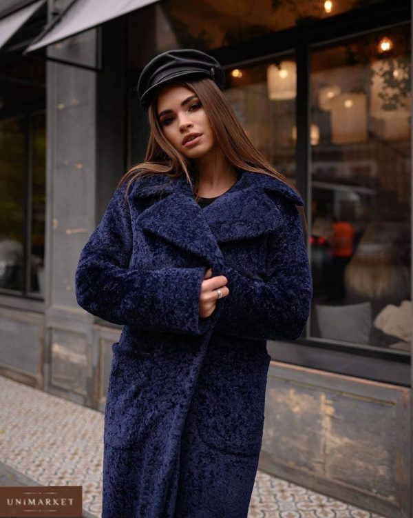 купити зимове пальто з каракуля жіноче з поясом кольору сапфір недорого в онлайні