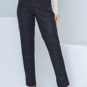 Купить онлайн темно-серые брюки с клетку (размер 42-48) для женщин