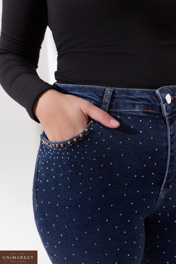 Купить синие женские джинсы-бриджи с камнями (размер 50-58) по скидке