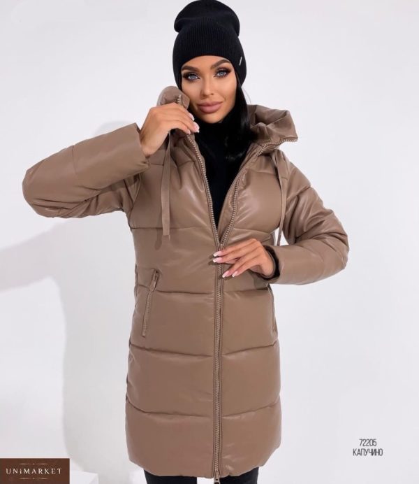 Купить онлайн удлиненную куртку из эко кожи цвета мокко для женщин