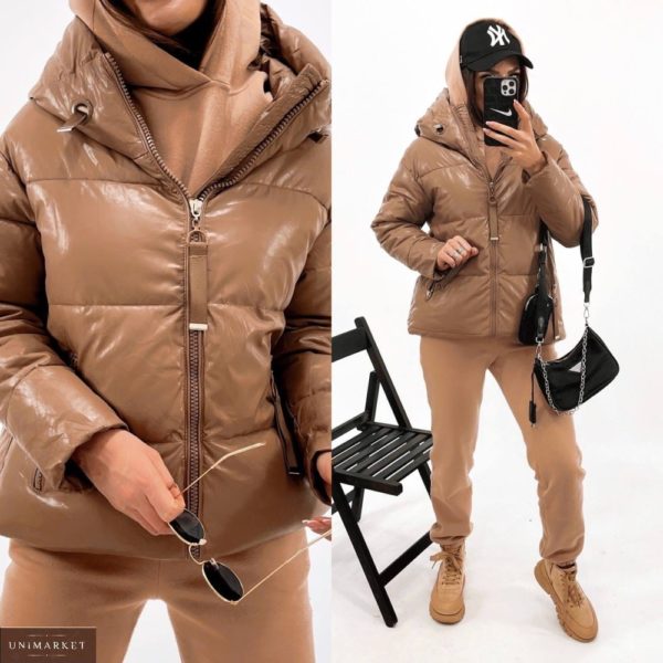 Купить по низким ценам женскую удлиненную куртку из экокожи на холлофайбере беж