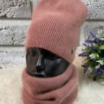 Купить женский набор: шапка и шарф-хомут цвета капучино онлайн