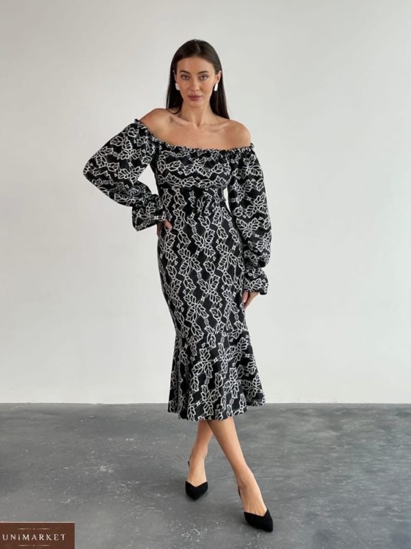 Заказать онлайн черно-белое женское принтованное платье миди (размер 42-60)