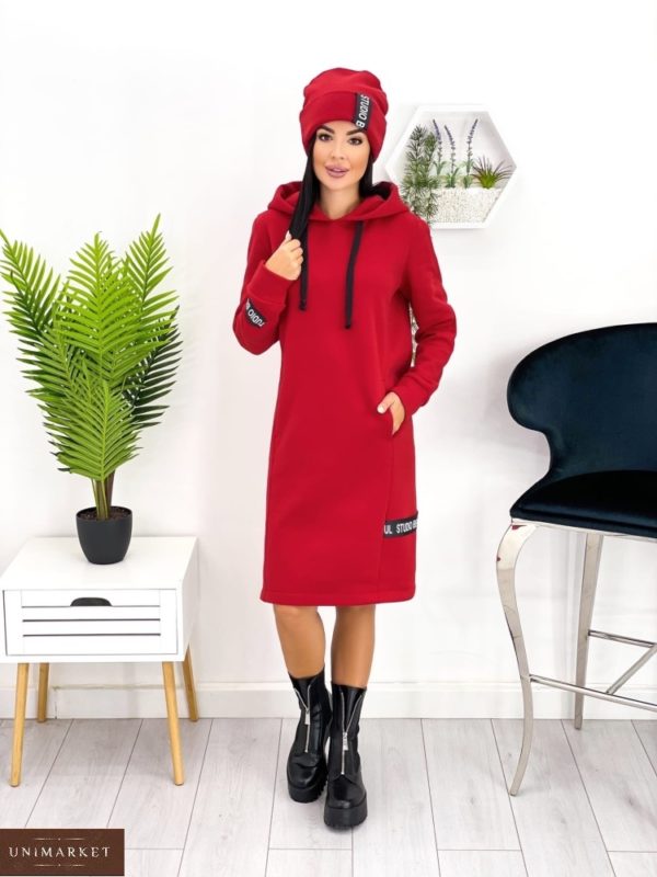 Купити жіночу спортивну сукню з шапкою (розмір 42-52) червоного кольору