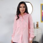 Купити рожеву жіночу сорочку зі зміщеними кишенями (розмір 42-56)
