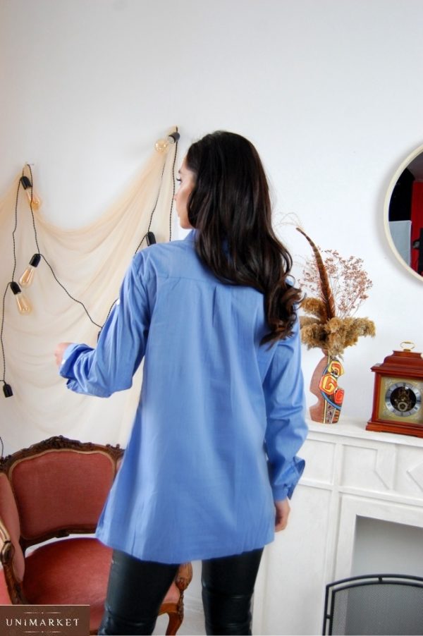 Придбати блакитну жіночу сорочку зі зміщеними кишенями (розмір 42-56) за знижкою