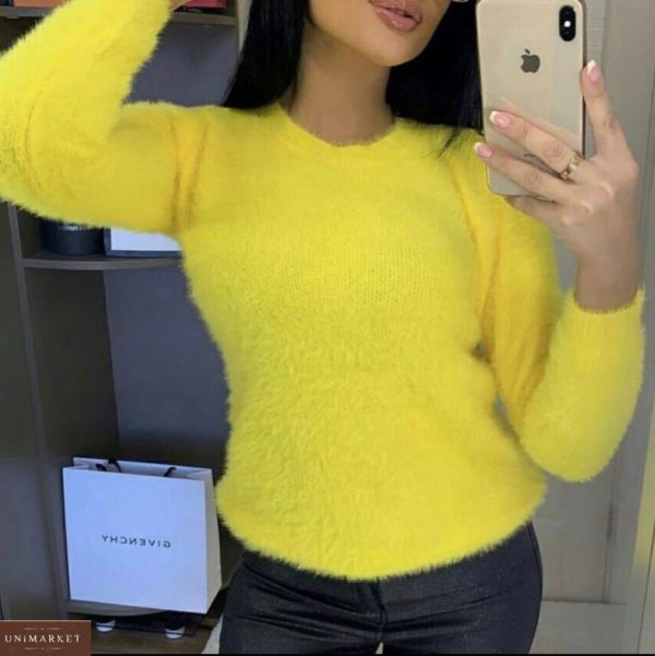 Купить желтый женский свитер травка с круглым вырезом в интернете