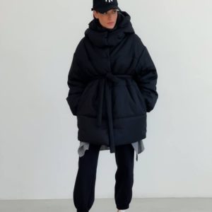 Купить дешево черную непромокаемую куртку оверсайз (размер 42-48) для женщин