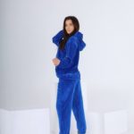 Замовити онлайн синій жіночий теплий велюровий костюм
