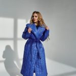Купити в інтернеті синє полегшене пальто на запах (розмір 42-48) для жінок