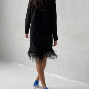 Заказать онлайн черное женское коктейльное платье с перьями (размер 42-52)