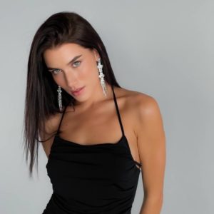 Заказать черное женское трикотажное коктейльное платье в Украине