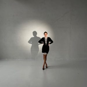 Приобрести черное женское замшевое платье с длинным рукавом (размер 42-52) в интернете