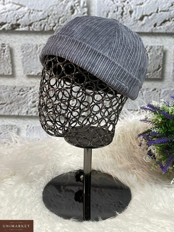 Купить серую женскую шапку бини из микровельвета в Украине