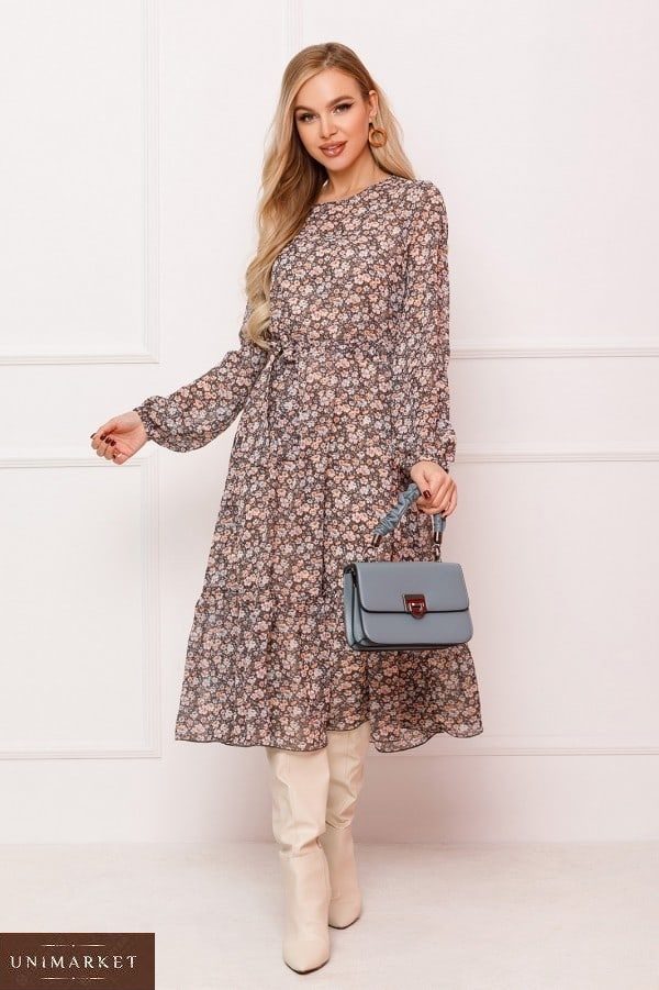 Заказать онлайн бежевое шифоновое платье миди в цветочек (размер 42-48) для женщин