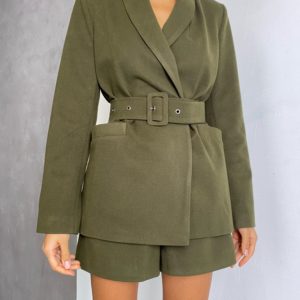 купити жіночий костюм зі спідницею на гумці з альпаки зеленого кольору недорого в онлайн магазині