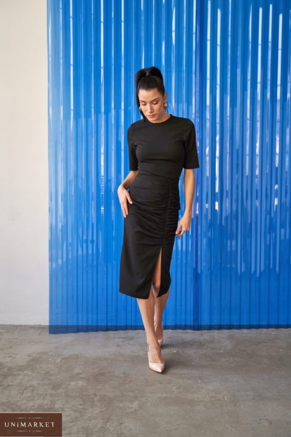 Приобрести черное трикотажное платье с разрезом (размер 42-48) для женщин по скидке