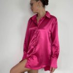 Заказать розовую женскую атласную рубашку дешево