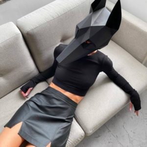 Заказать черную женскую юбку из матовой эко кожи с разрезами онлайн