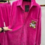 Заказать в интернете малиновый вельветовый костюм с рубашкой для женщин