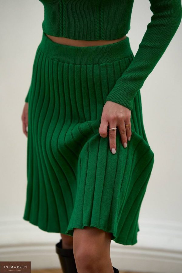 Приобрести по низким ценам женский Бесшовный костюм с юбкой плиссе зеленого цвета