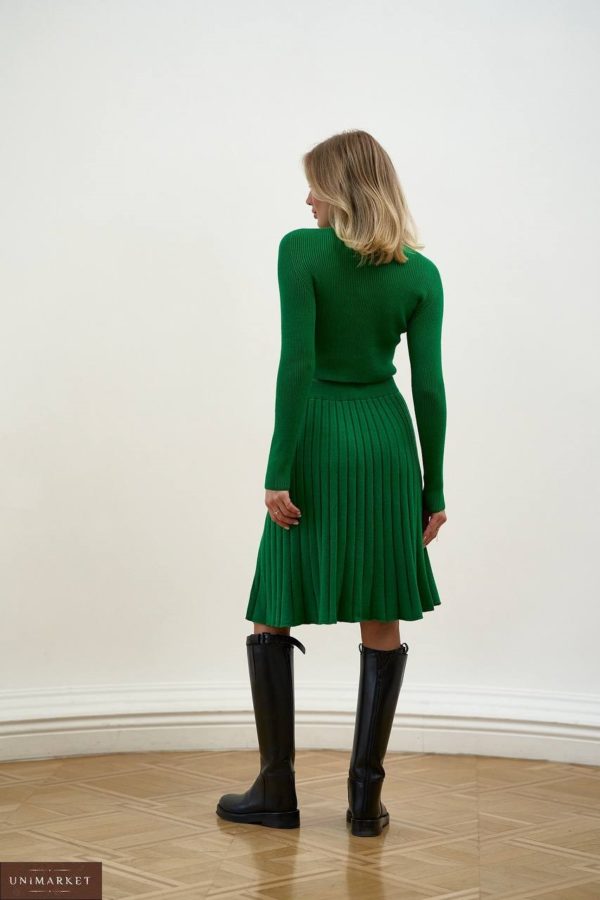 Заказать онлайн зеленый Бесшовный костюм с юбкой плиссе для женщин