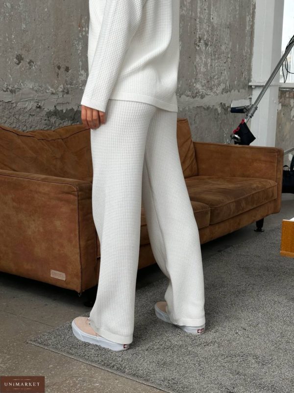 Замовити онлайн в Україні Структурний костюм зі змійкою білого кольору жіночий
