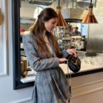 Заказать женский Костюм в клетку: пиджак и юбка серого цвета в Украине