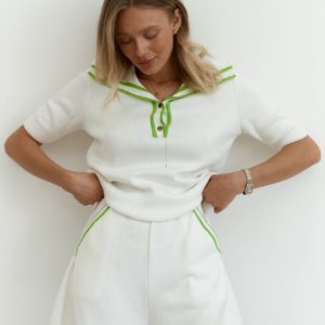 Заказать онлайн женский Трикотажный костюм с шортами (размер 40-48) белый
