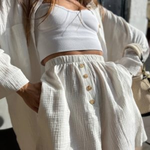 Купить выгодно белый Муслиновый костюм: шорты + рубашка женский в Украине