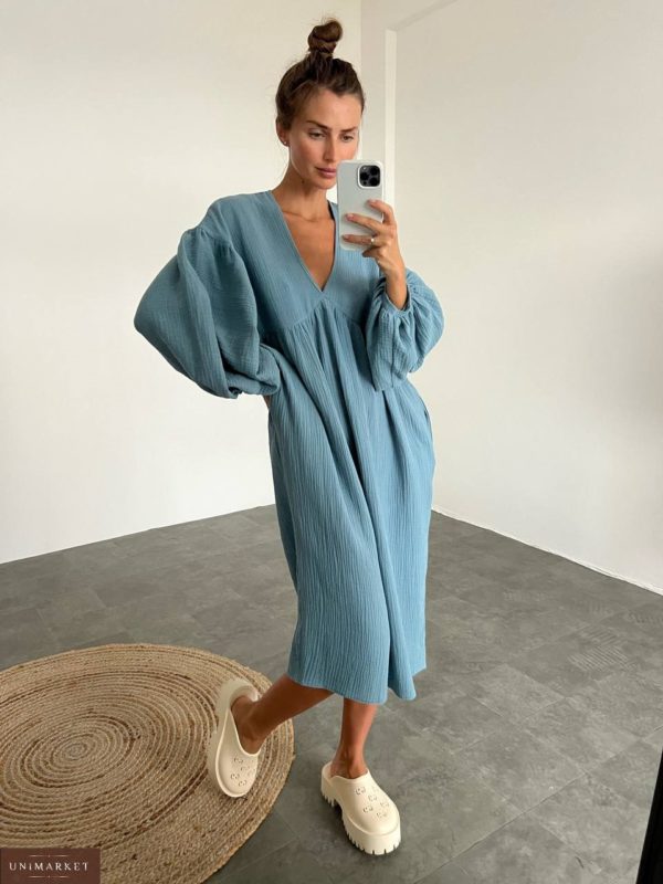 Купить голубое женское Платье свободного кроя из муслина на лето в Украине