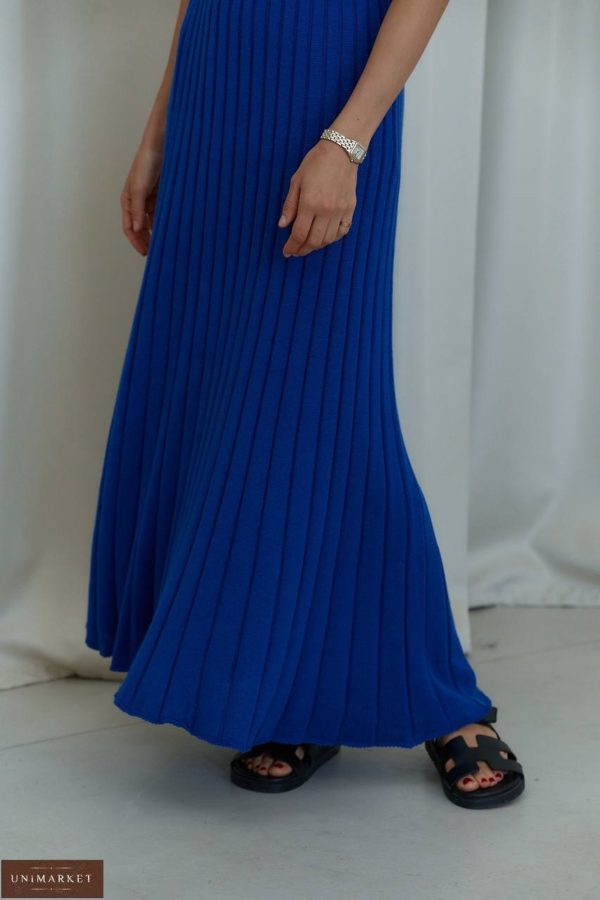 Приобрести синего цвета женский недорого Бесшовный вязаный костюм с юбкой макси (размер 42-48)