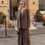 Заказать коричневый женский Костюм: пиджак и брюки палаццо по низким ценам